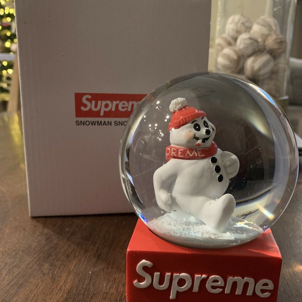Supreme Winter 2021 Snowman Snow Globe Brand New in Box